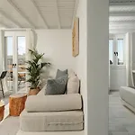 Hermes Luxury Apartment